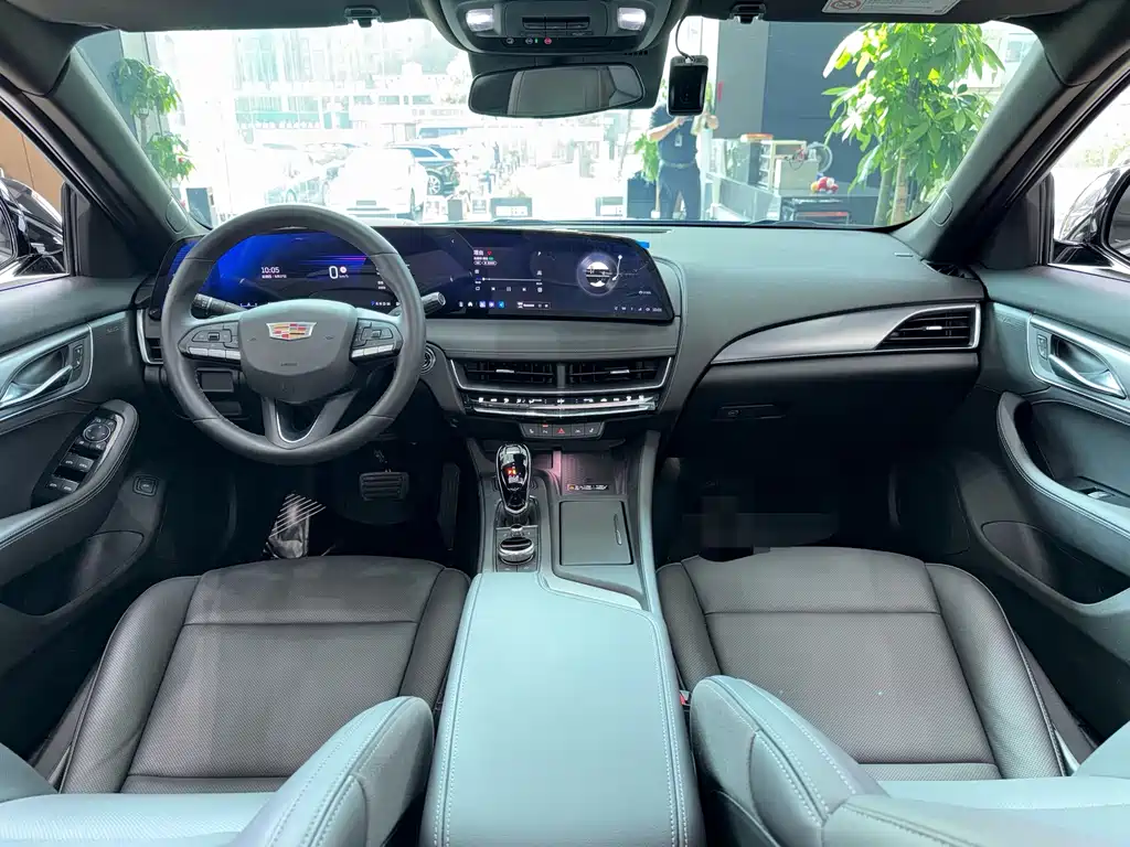 Cadillac CT5 — миниатюра 6