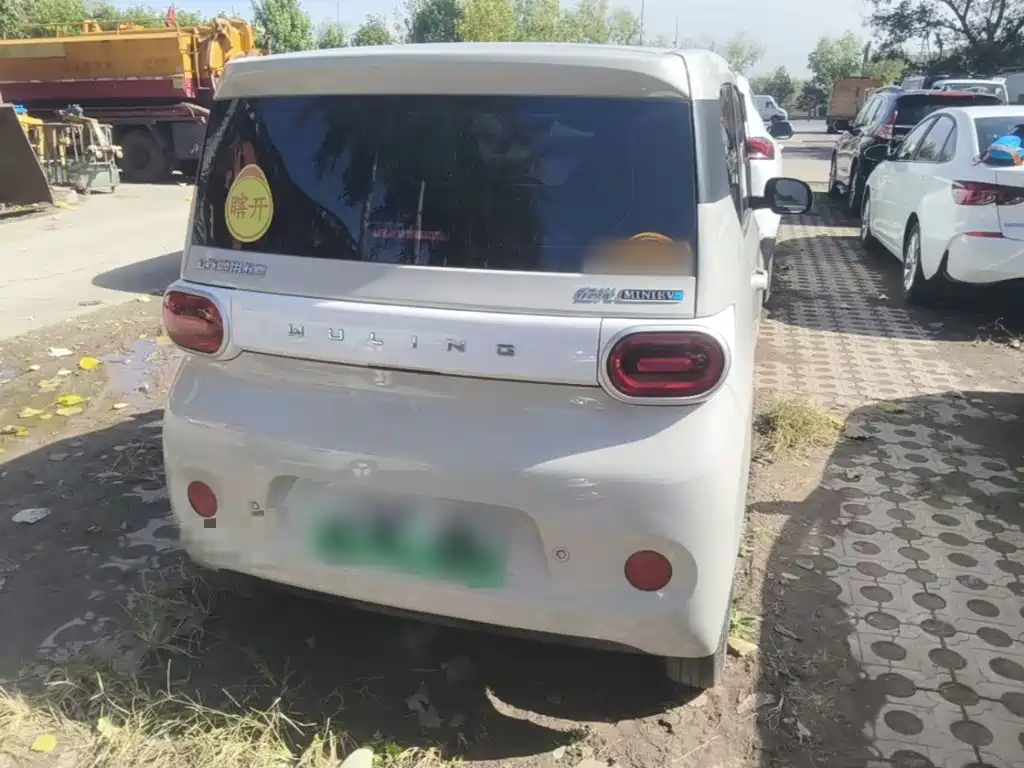 Wuling MINIEV — миниатюра 6