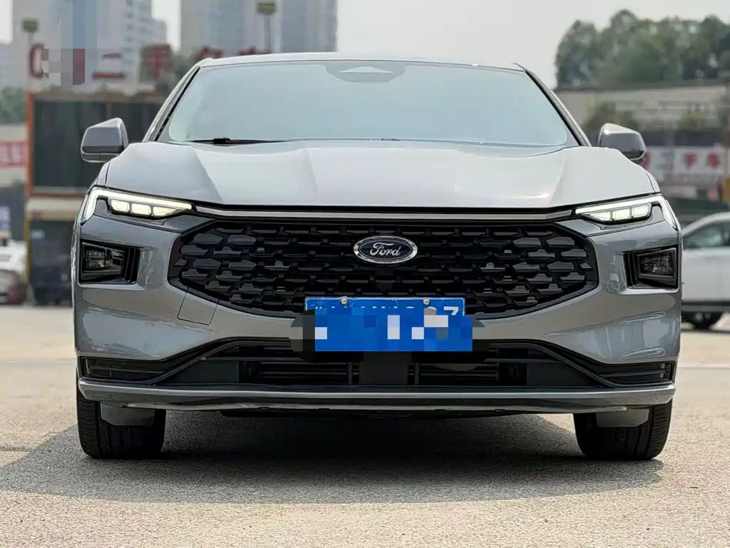 Ford Mondeo 2025 2.0T EcoBoost Luxury