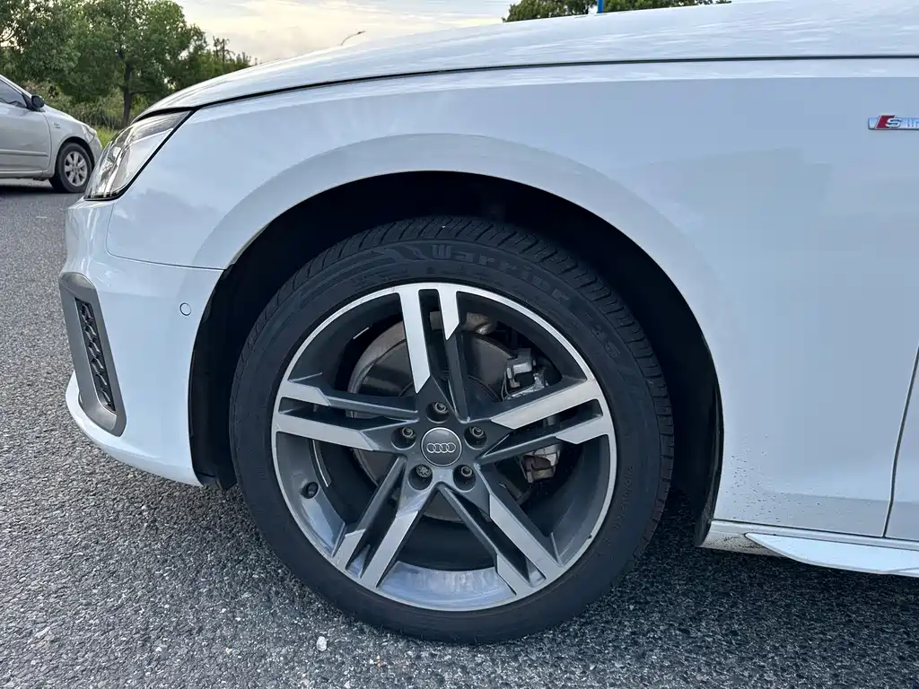 Audi A4L — миниатюра 8