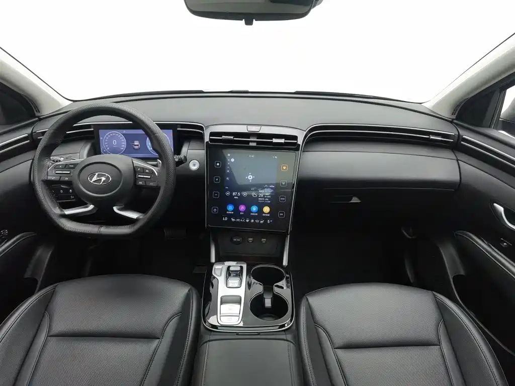 Hyundai Tucson 2023 L 1.5T AT LUX Luxury