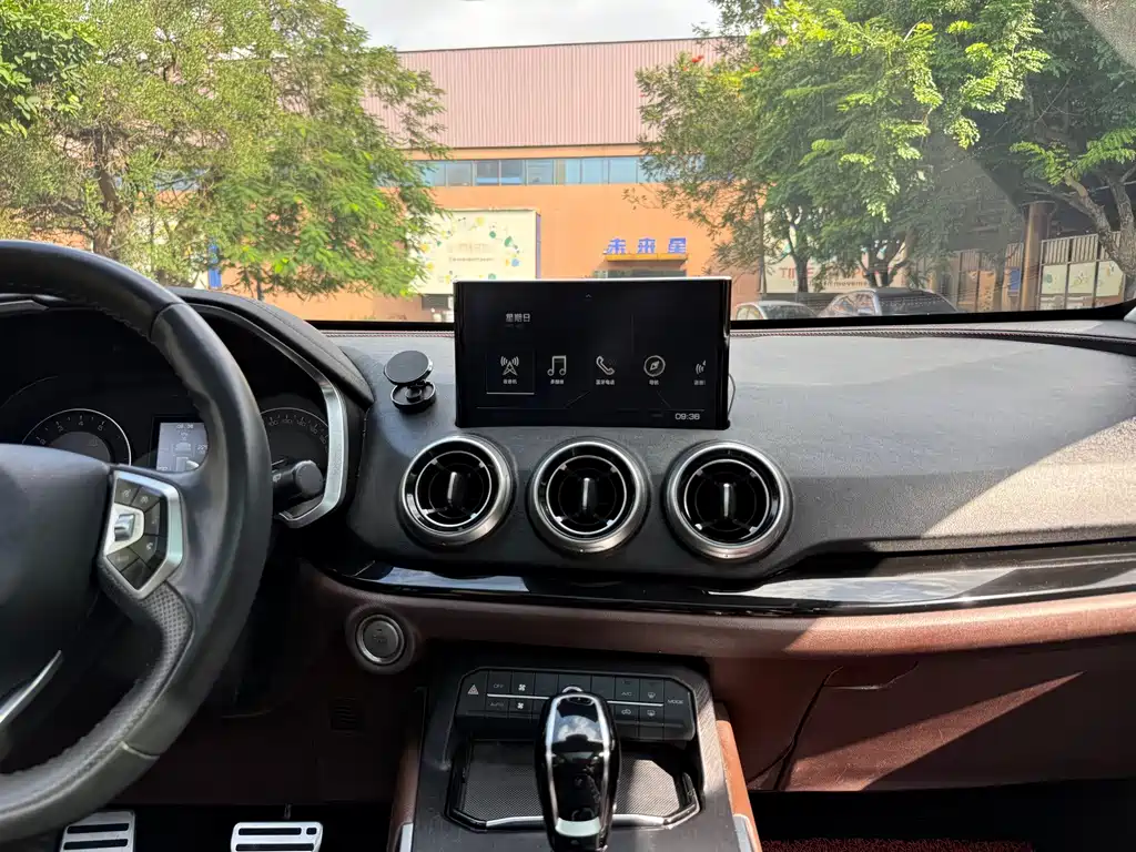 Wey Wey VV5 — миниатюра 12
