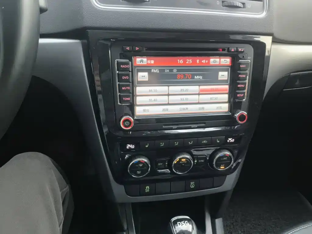 Skoda Yeti — миниатюра 14