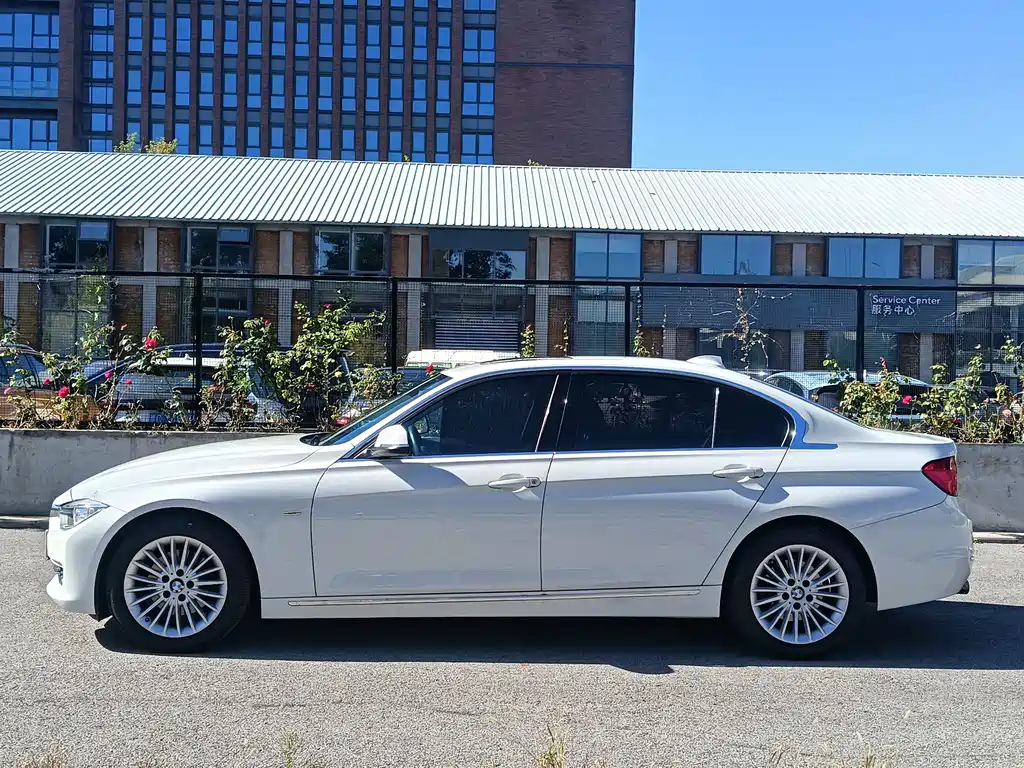 BMW 3 Series — миниатюра 6