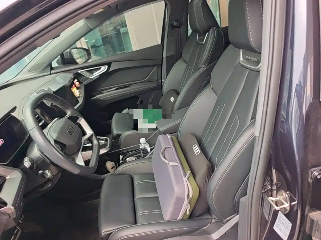 Audi Q4 e-tron — миниатюра 15