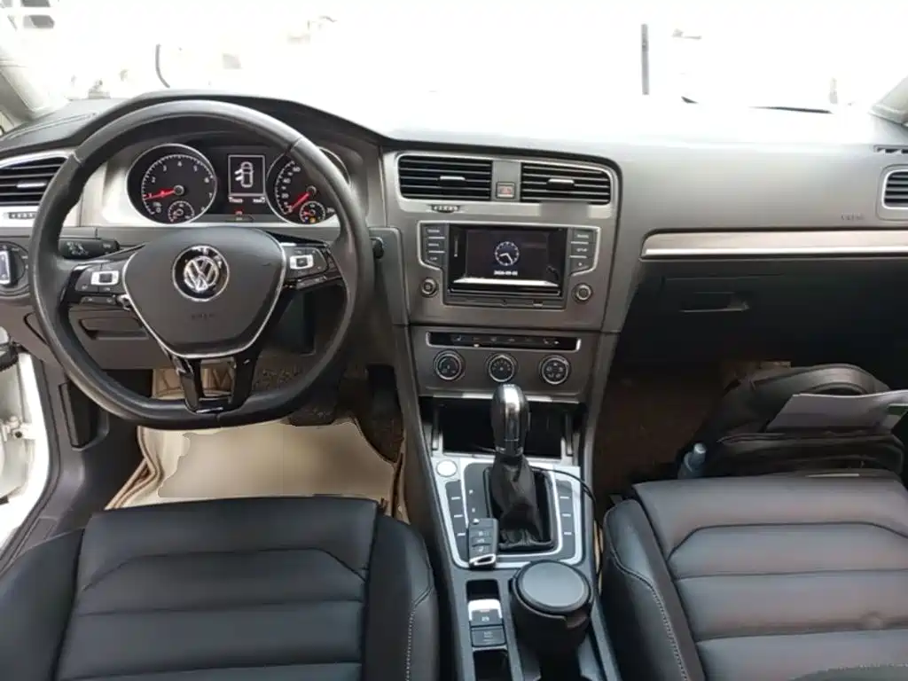 Volkswagen Golf — миниатюра 10
