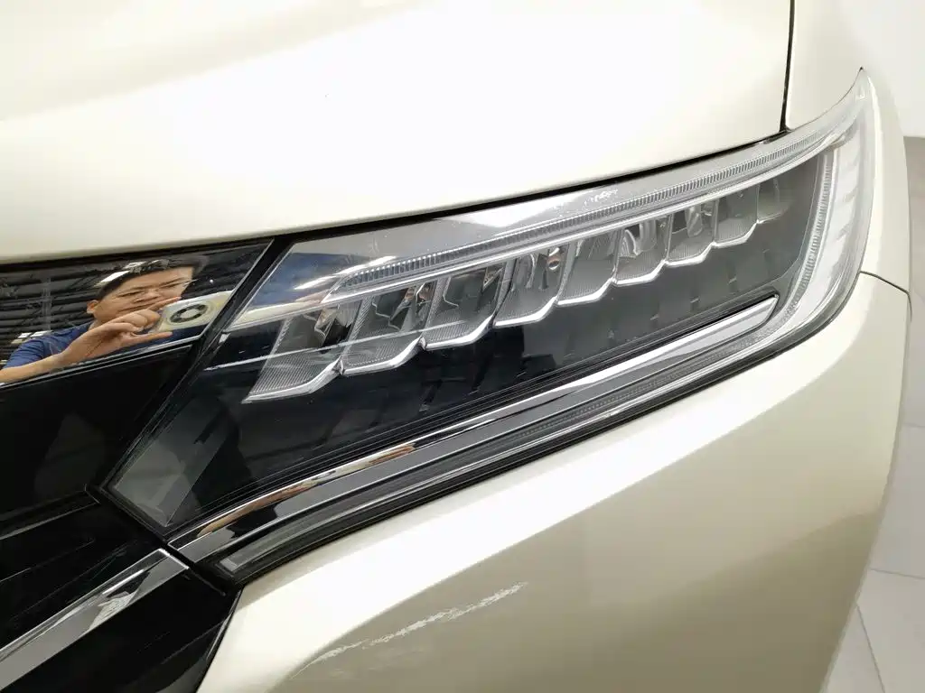 Honda UR-V — миниатюра 7