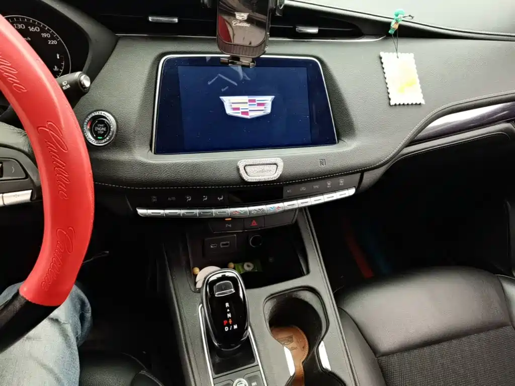 Cadillac XT4 — миниатюра 13