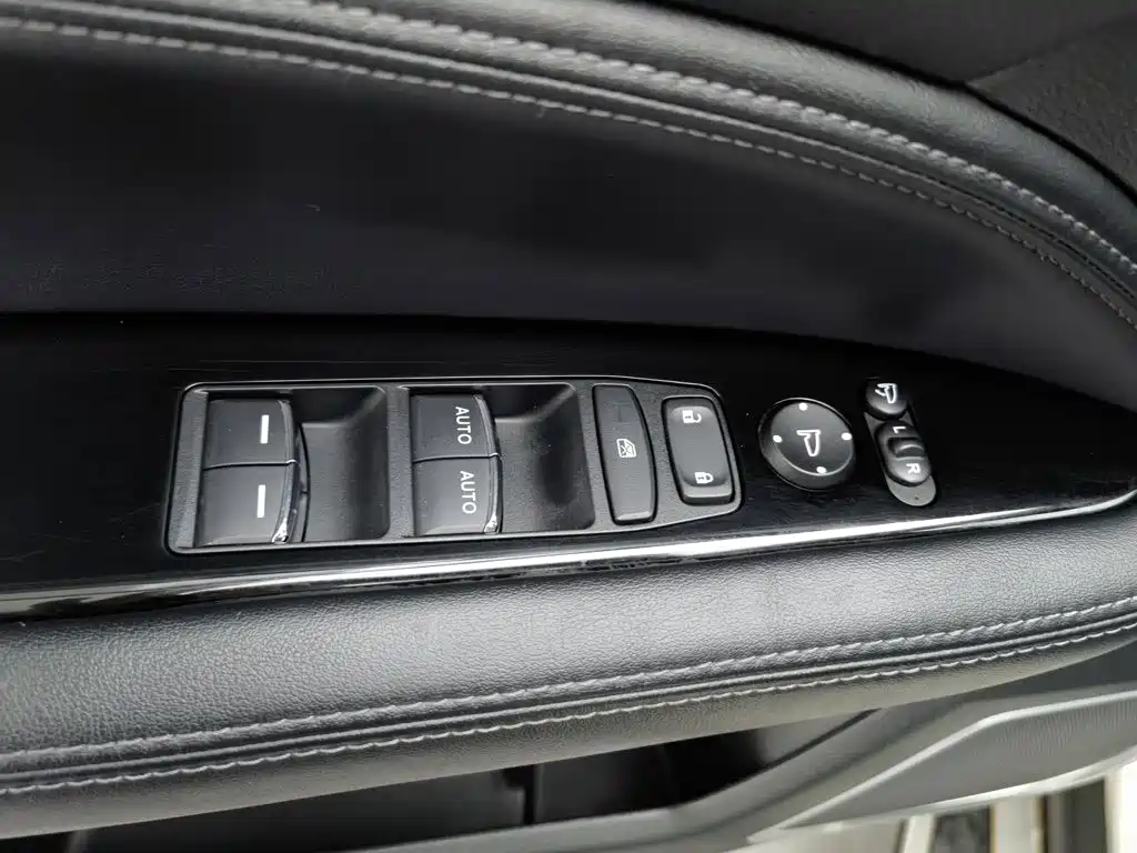 Honda UR-V — миниатюра 9