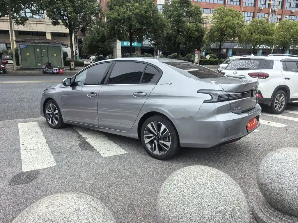 Peugeot 408 — миниатюра 7