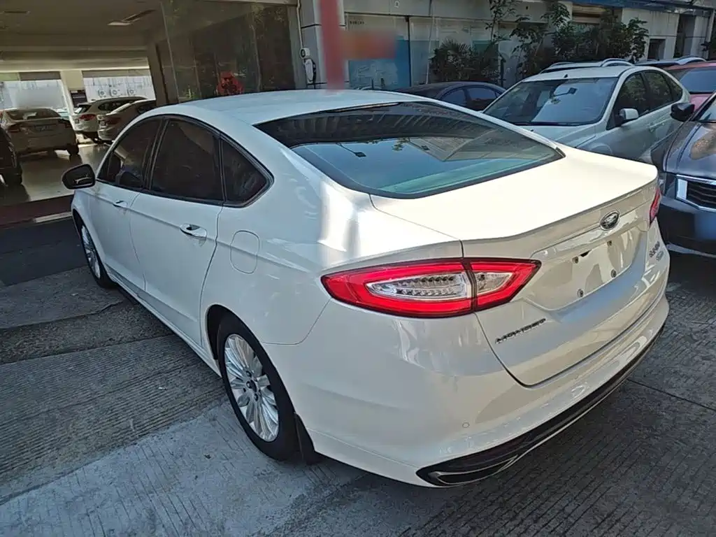 Ford Mondeo — миниатюра 5