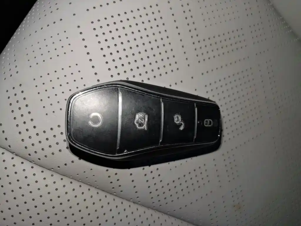 BYD Yuan UP — миниатюра 9