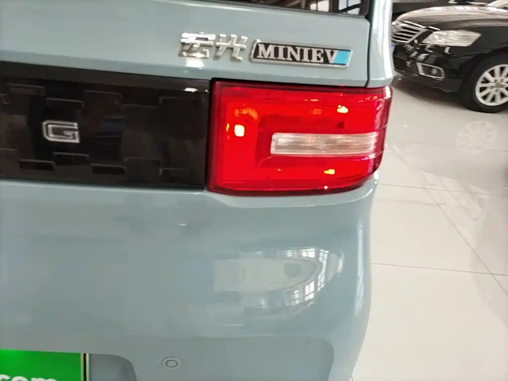 Wuling MINIEV — миниатюра 8