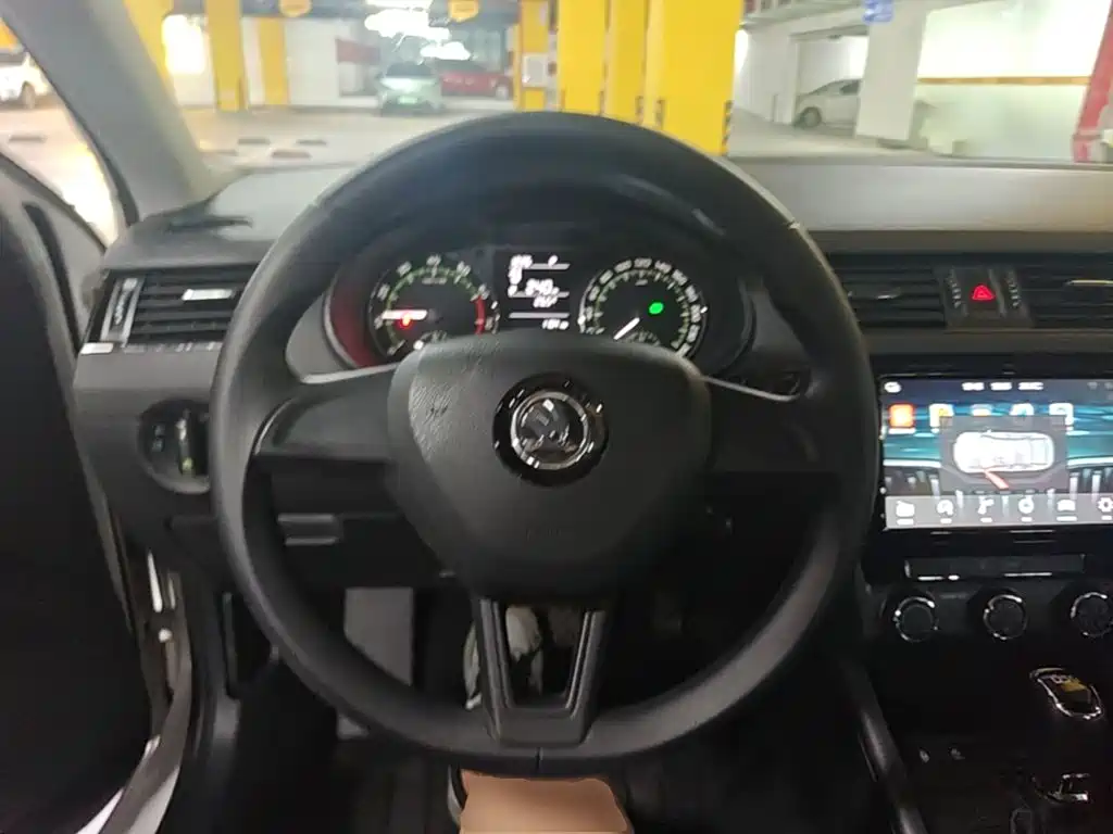 Skoda Octavia — миниатюра 11