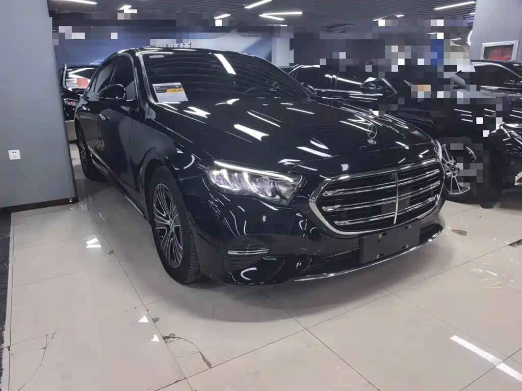 Mercedes-Benz E-Class — миниатюра 4