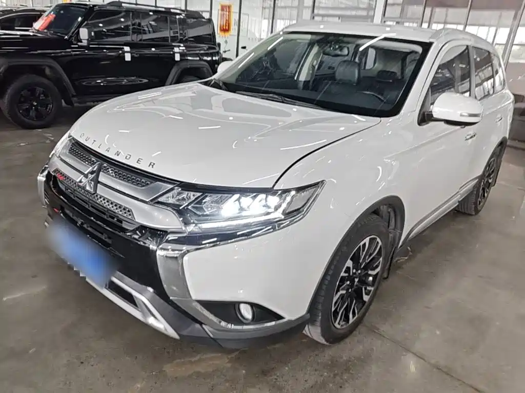 Mitsubishi Outlander — миниатюра 2