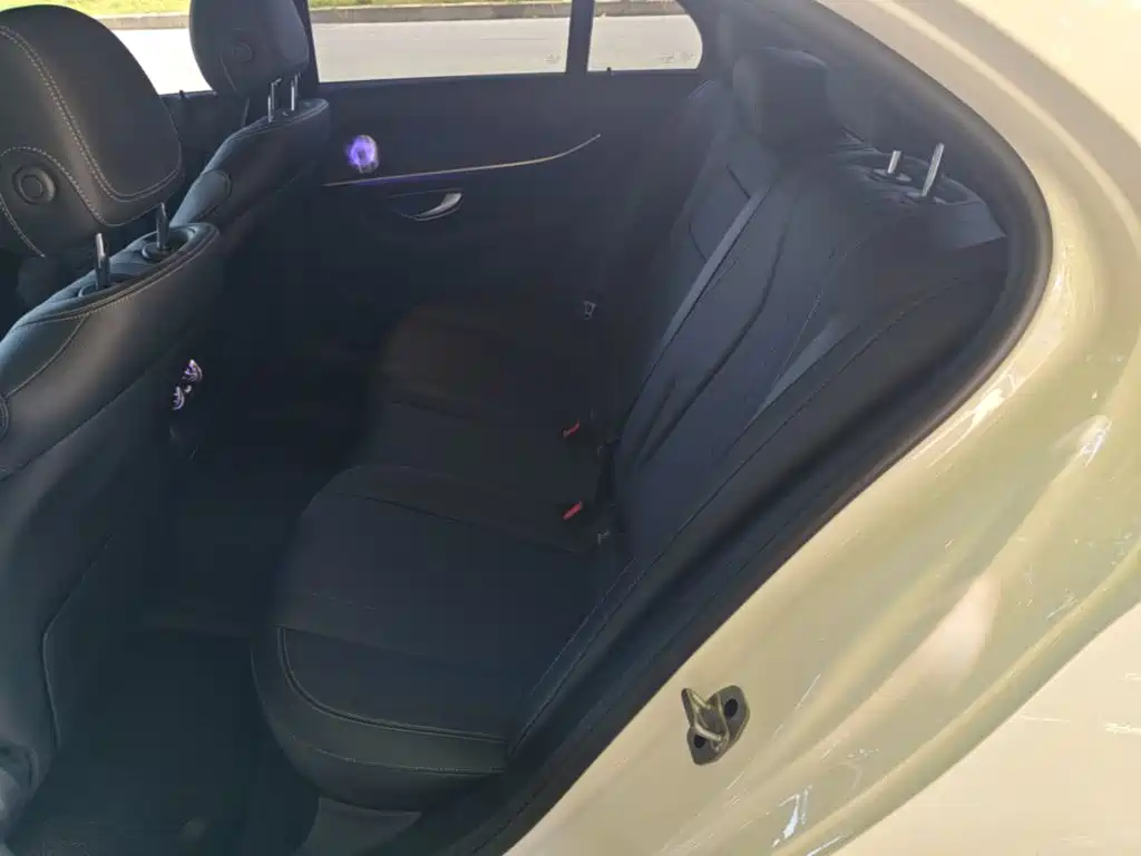 Mercedes-Benz E-Class (Import) — миниатюра 17