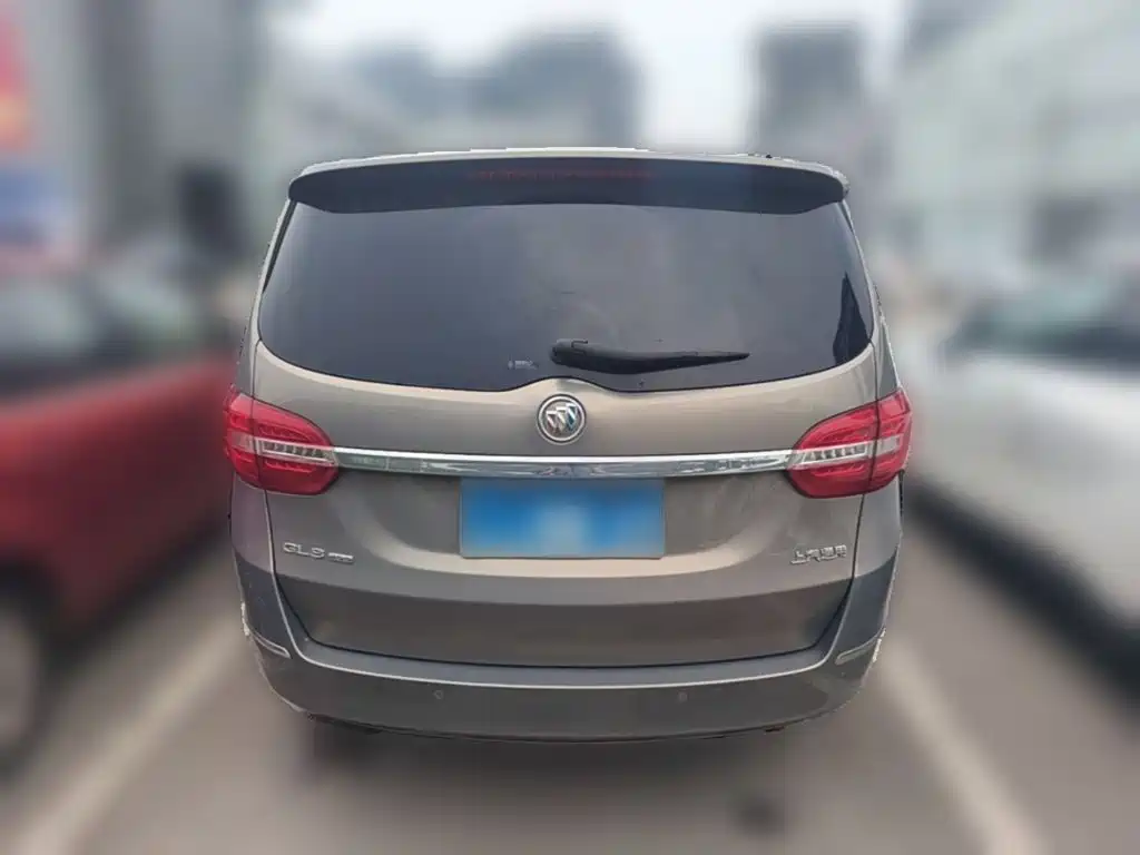 Buick GL8 — миниатюра 10