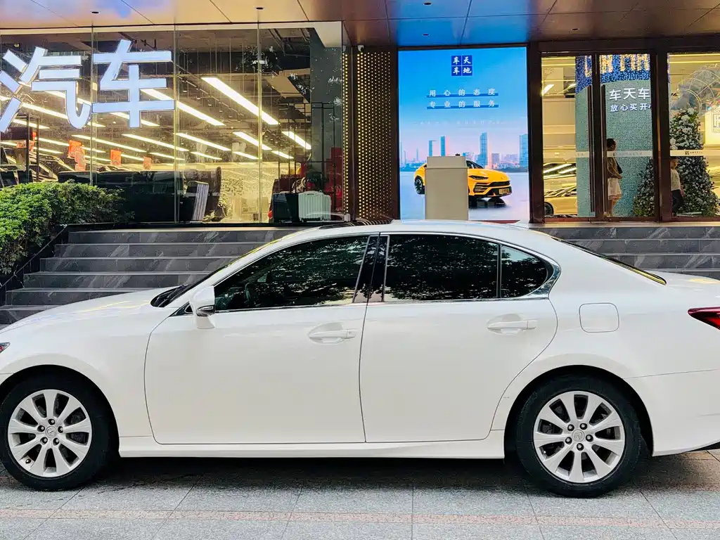 Lexus GS — миниатюра 3