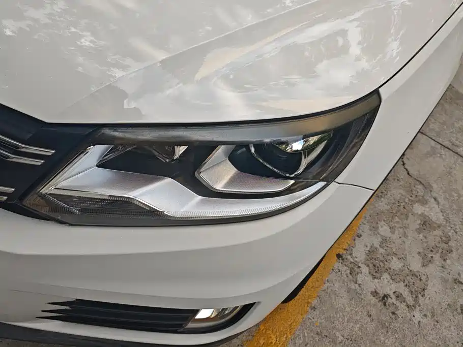 Volkswagen Tiguan — миниатюра 5