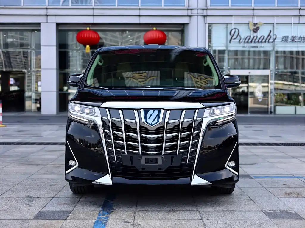 Toyota Alphard — миниатюра 2