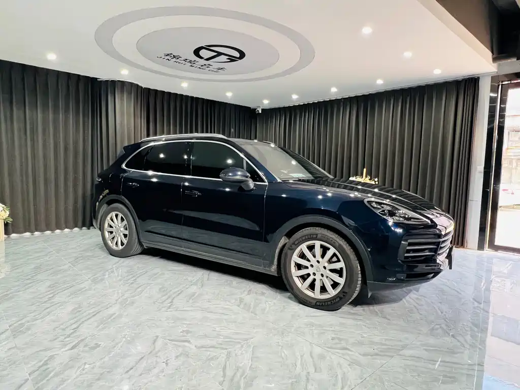 Porsche Cayenne — миниатюра 4
