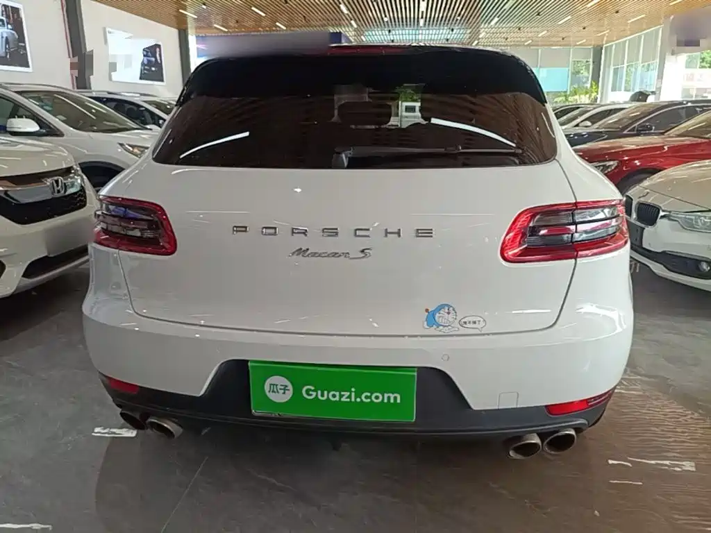 Porsche Macan — миниатюра 6