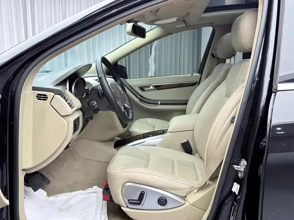 Mercedes-Benz R-Class — миниатюра 8
