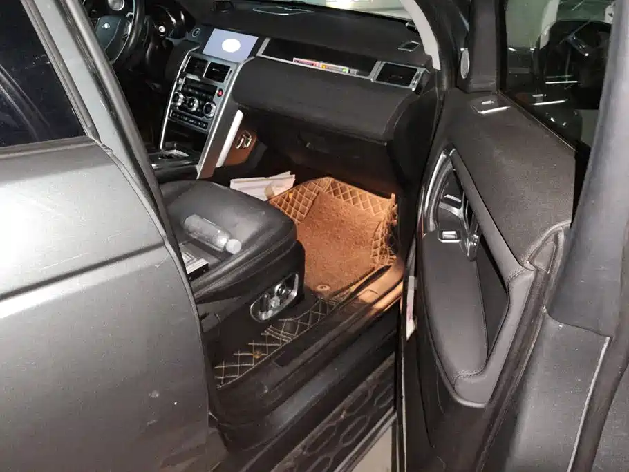 Land Rover Discovery Sport — миниатюра 8