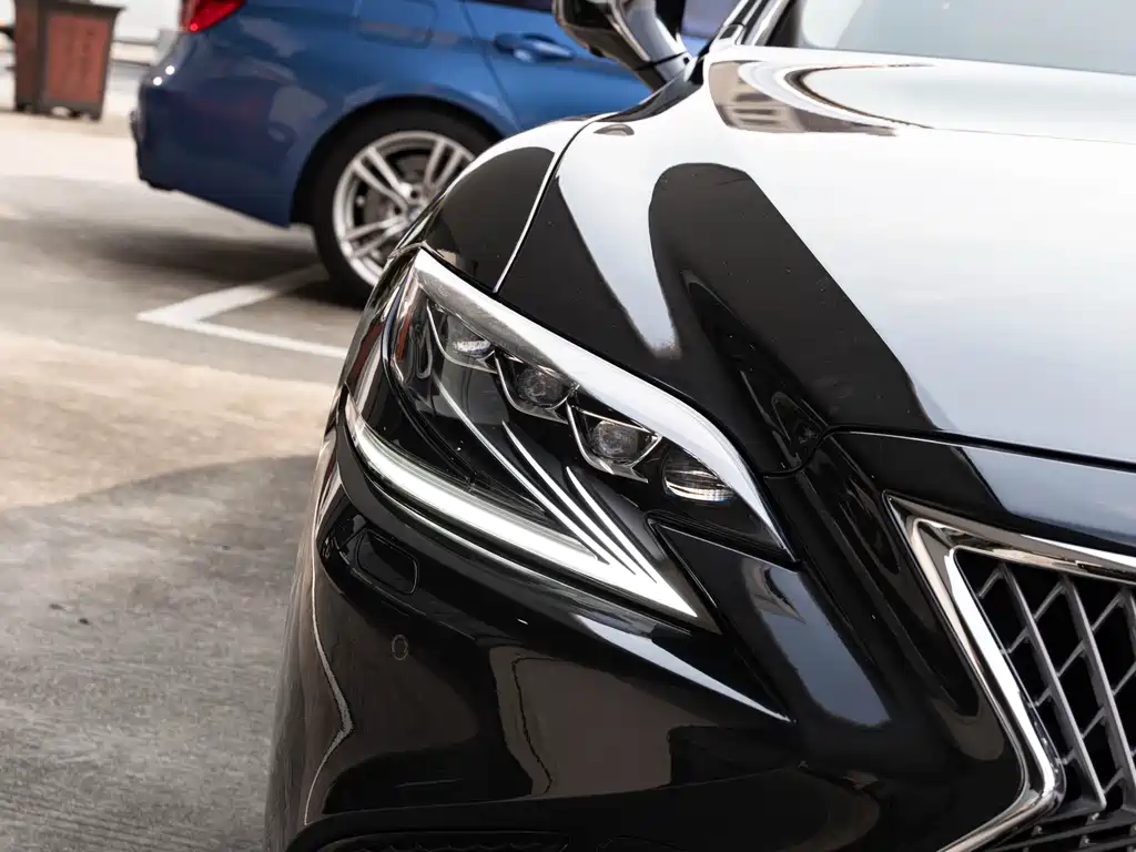 Lexus LS — миниатюра 6
