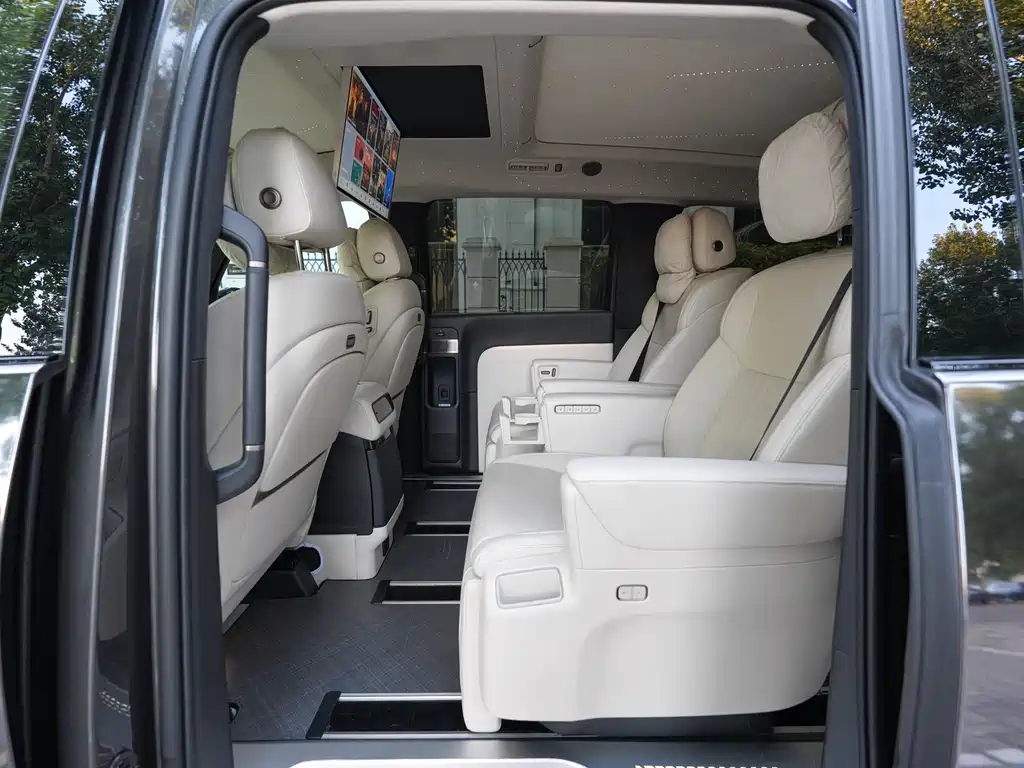 Li Auto Li MEGA — миниатюра 16
