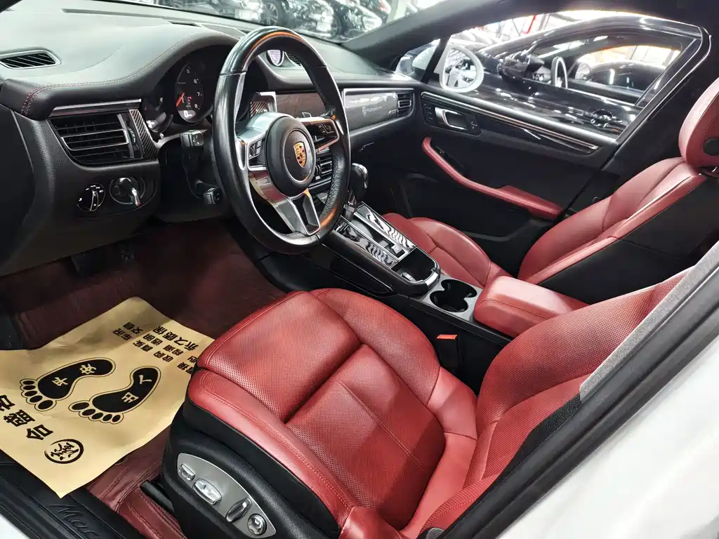 Porsche Macan — миниатюра 9