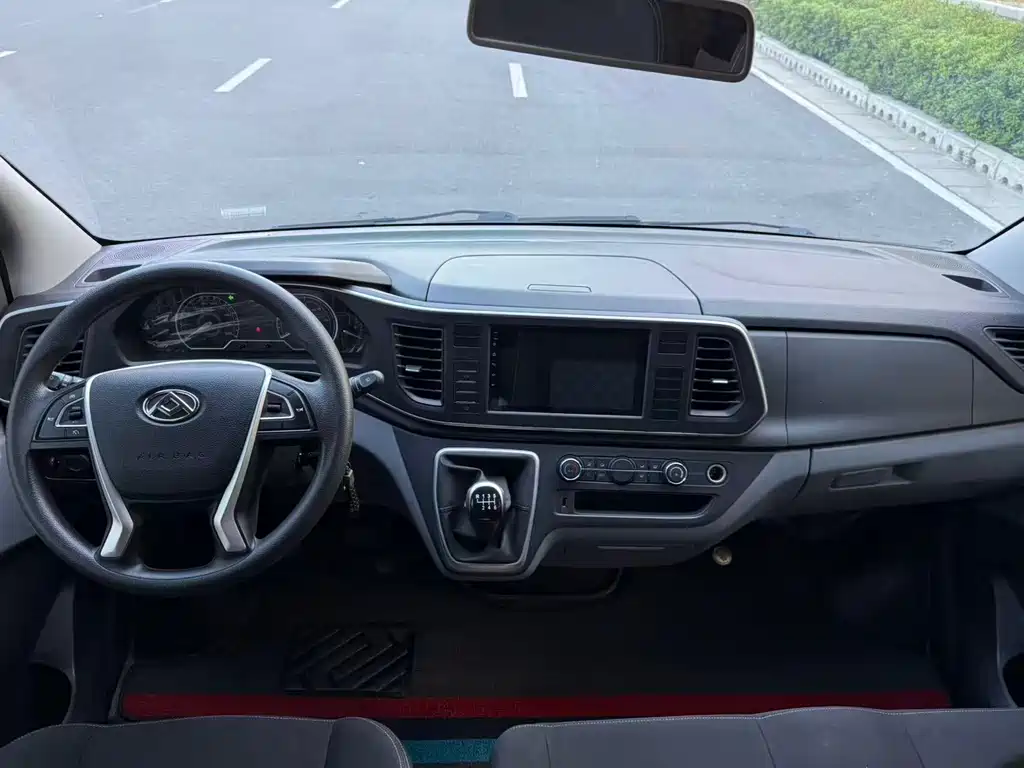 MAXUS V80 — миниатюра 7