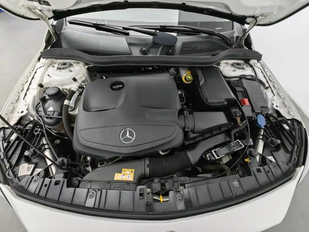 Mercedes-Benz GLA — миниатюра 6