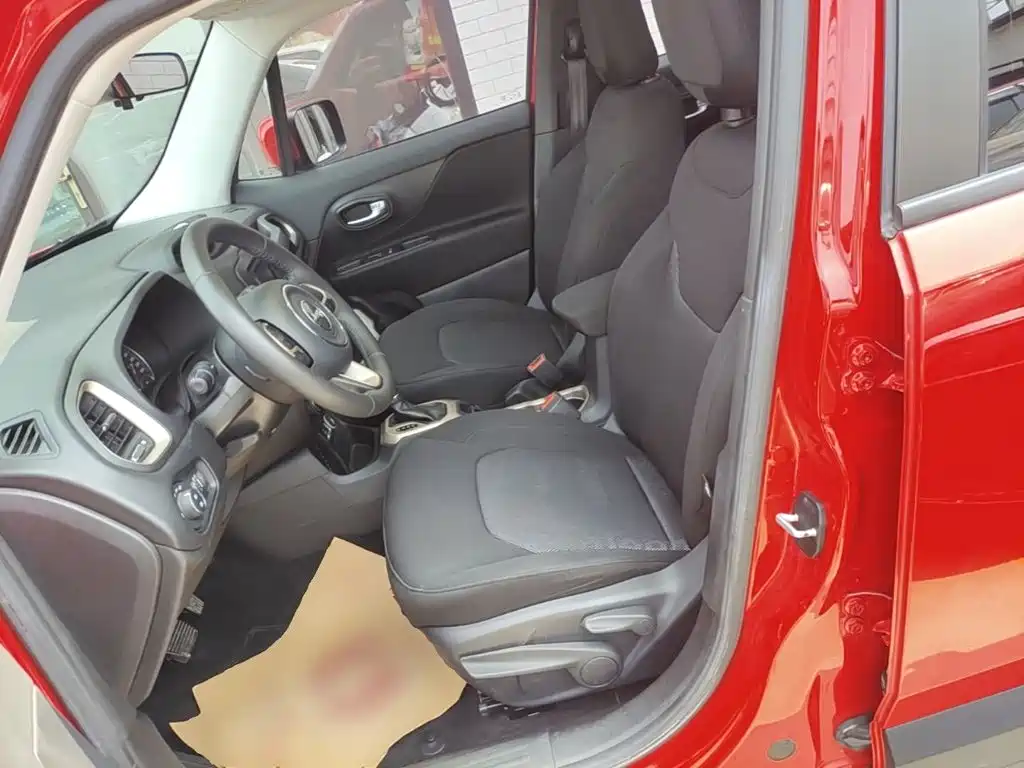 Jeep Renegade — миниатюра 15