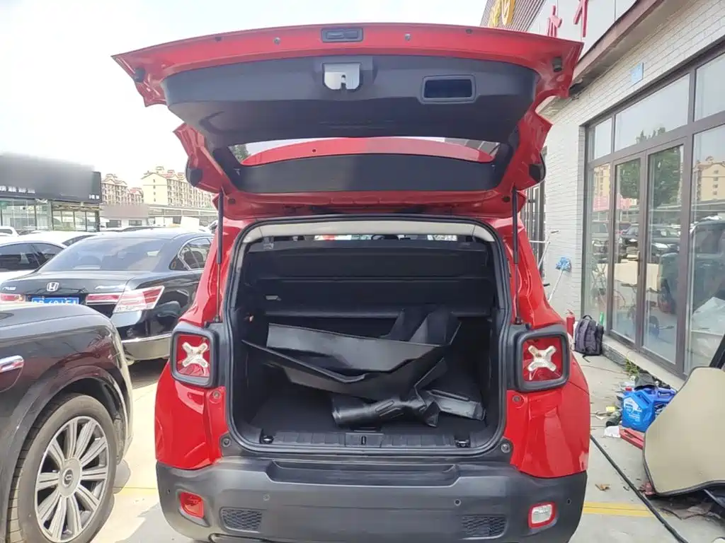 Jeep Renegade — миниатюра 19