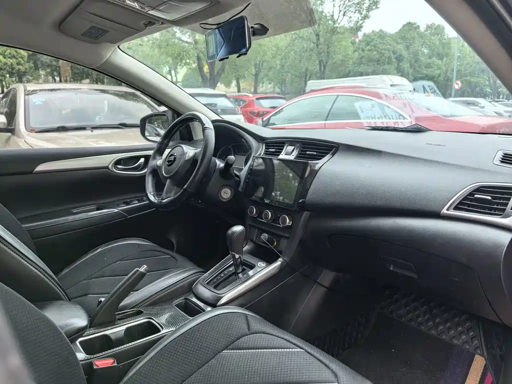 Nissan Sylphy — миниатюра 9