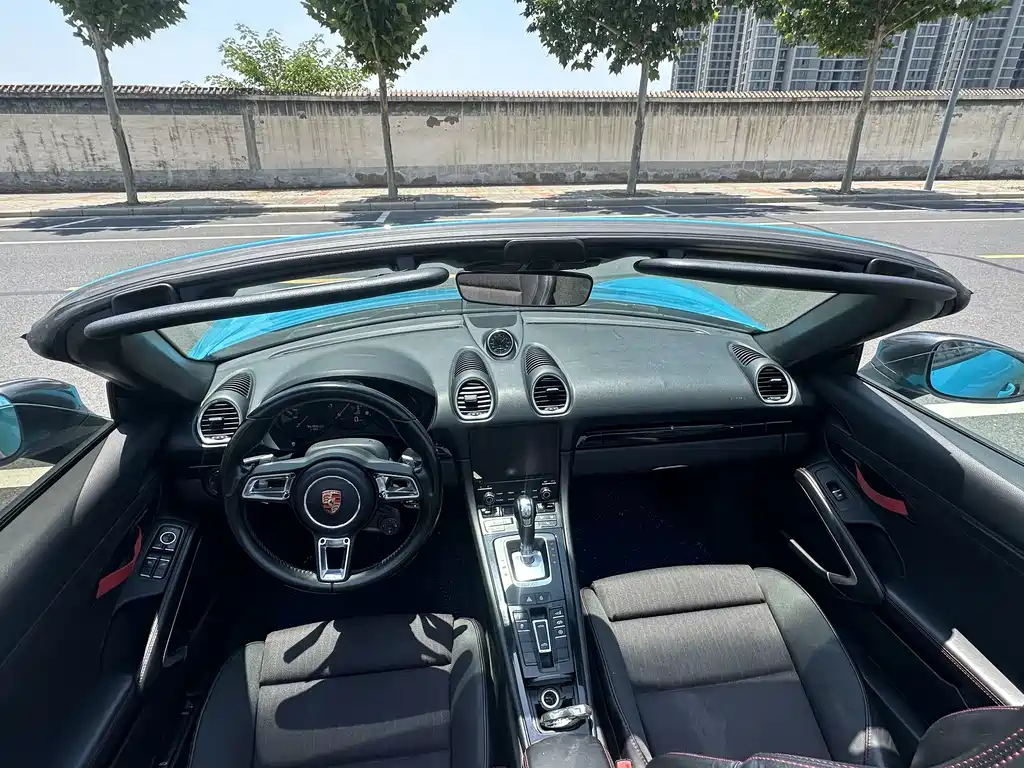 Porsche 718 2019 Boxster T 2.0T