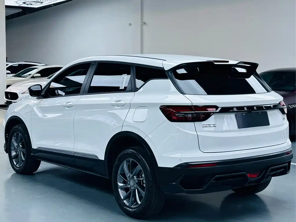 Geely Binyue — миниатюра 12