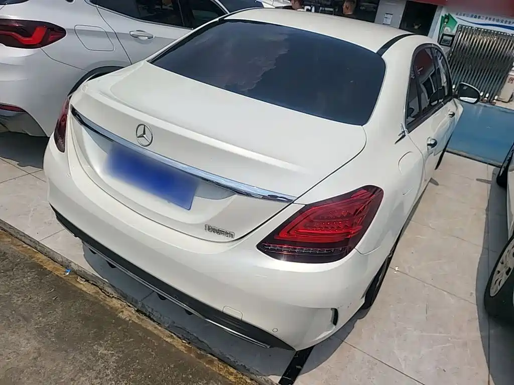 Mercedes-Benz C-Class — миниатюра 7