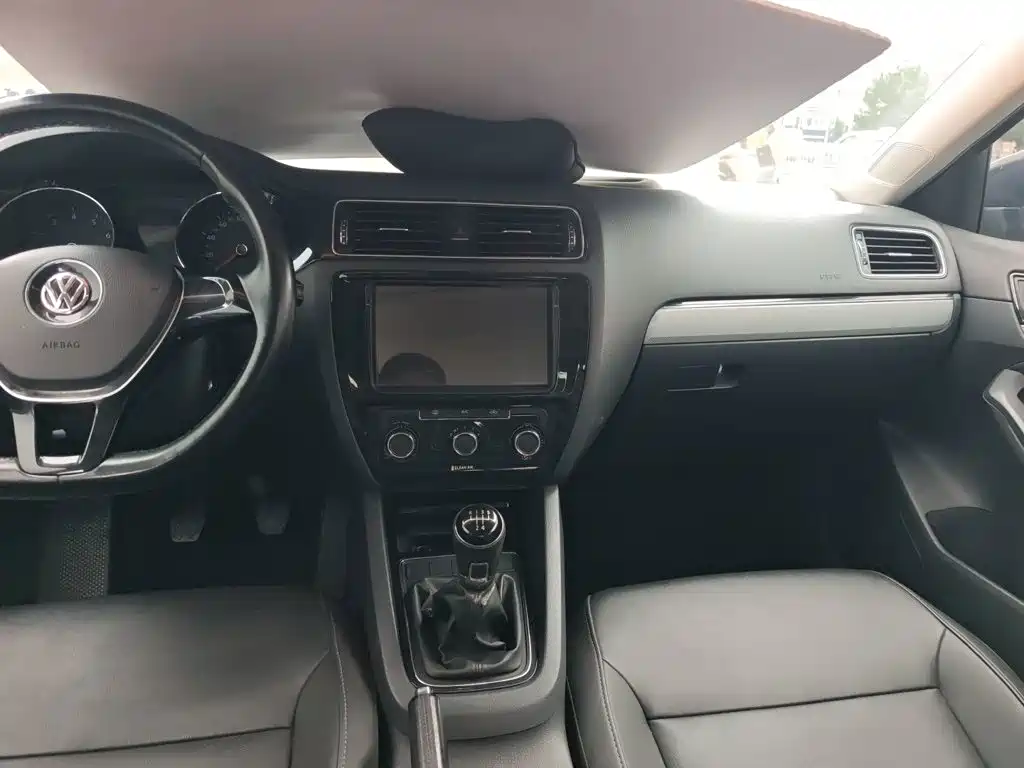 Volkswagen Sagitar — миниатюра 12