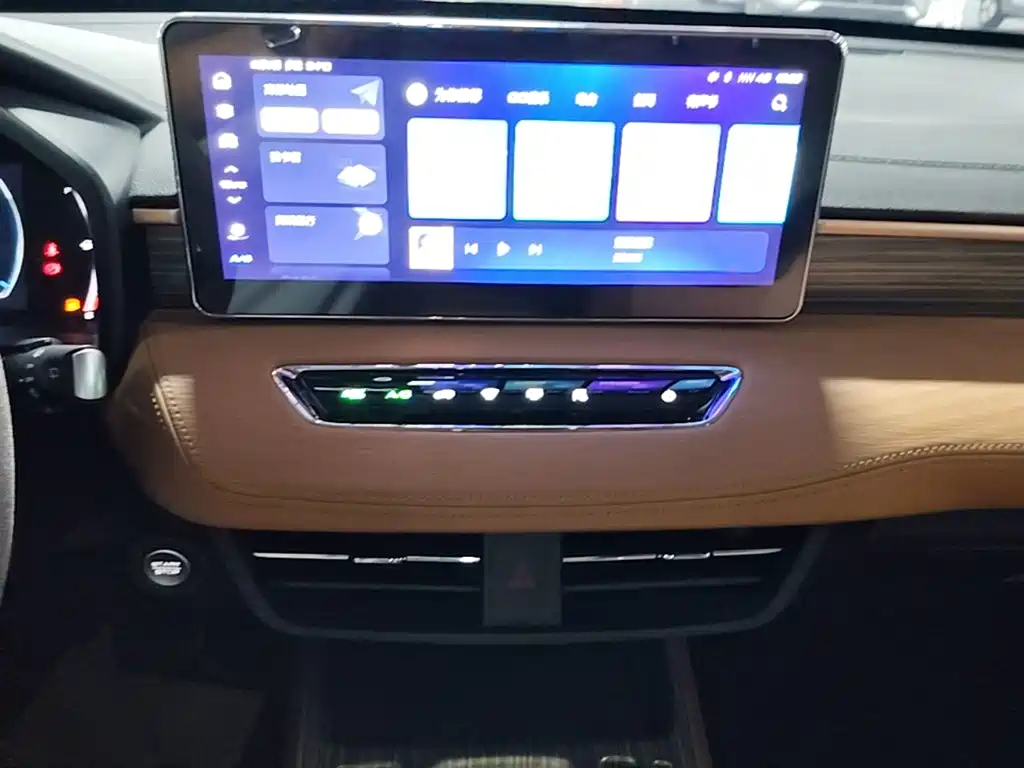Haval Chulian — миниатюра 13