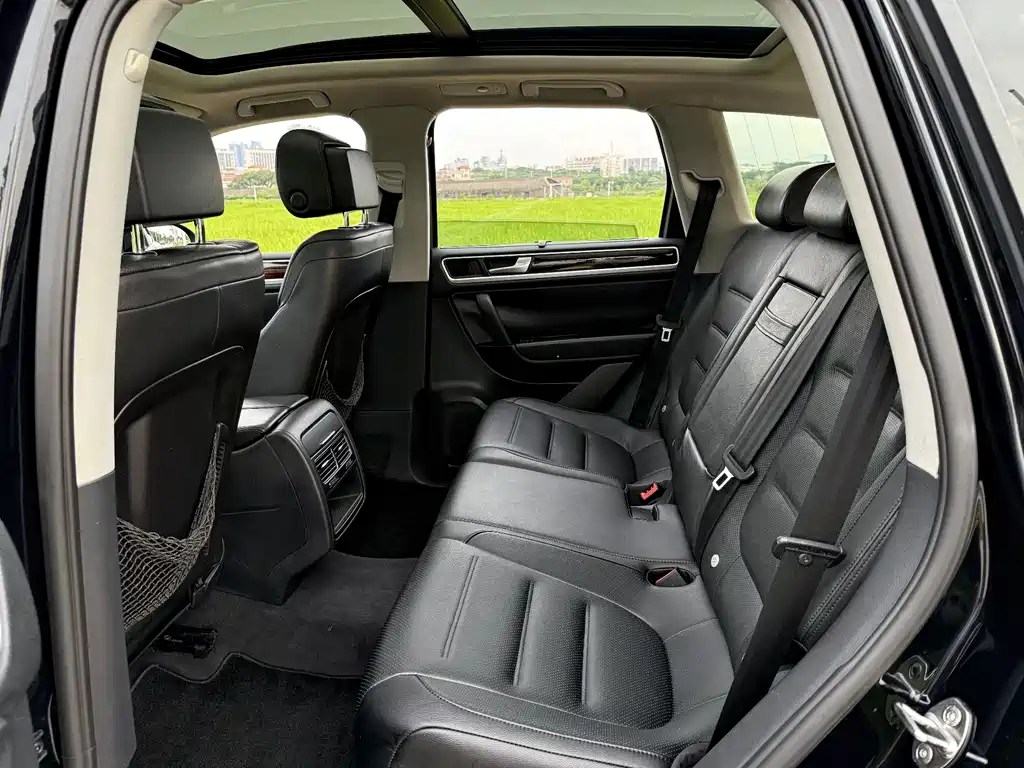 Volkswagen Touareg 2011 3.0TSI