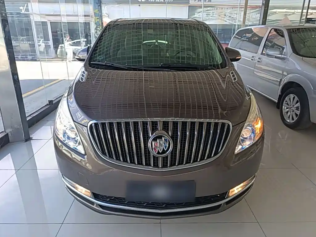 Buick GL8 — миниатюра 3