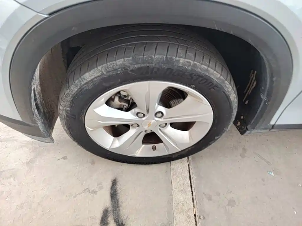 Chevrolet Menlo — миниатюра 23