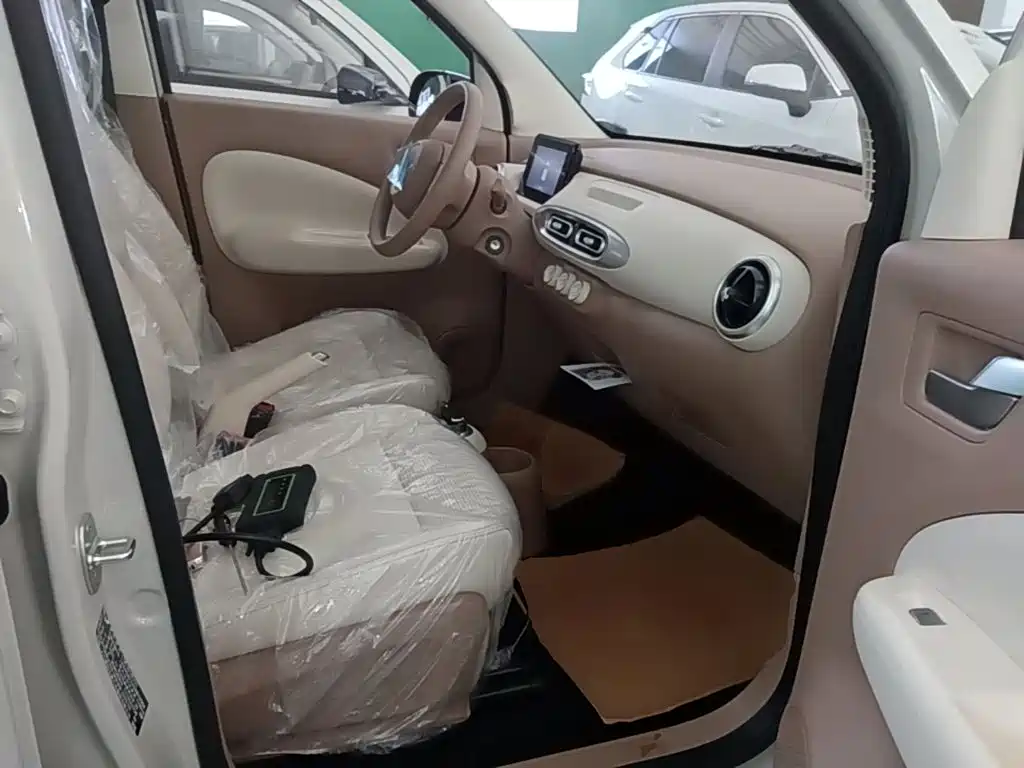 Wuling MINIEV — миниатюра 25
