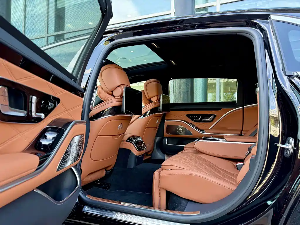 Mercedes-Benz S-Class — миниатюра 6
