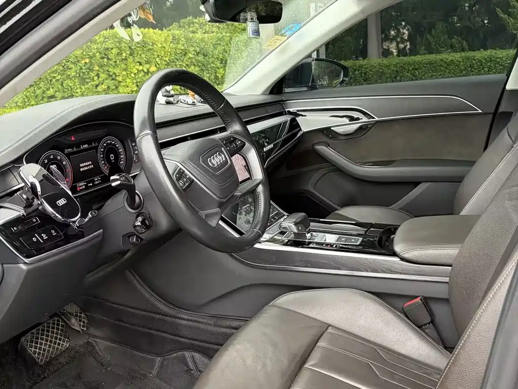 Audi A8 — миниатюра 7