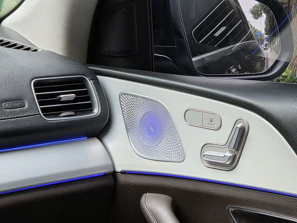 Mercedes-Benz GLE (Import) — миниатюра 5