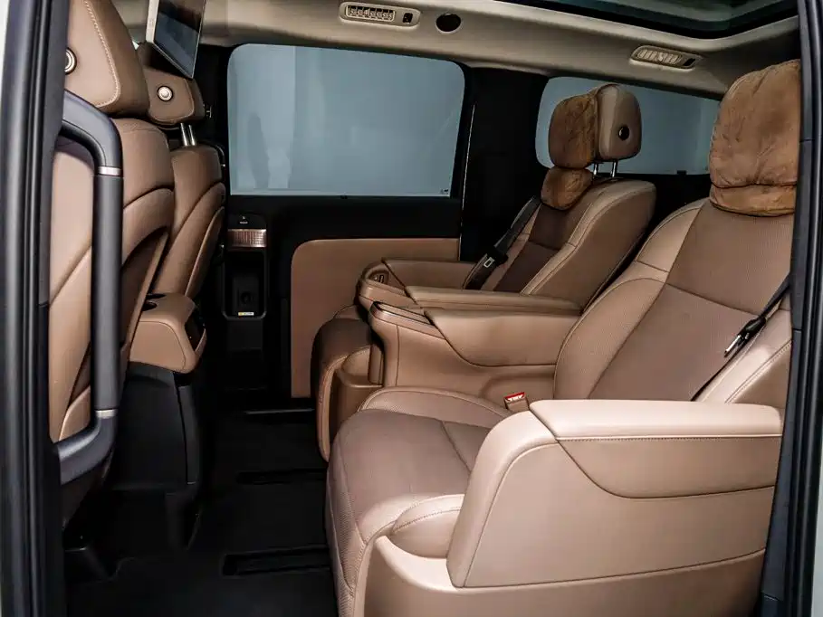 Li Auto Li MEGA — миниатюра 10
